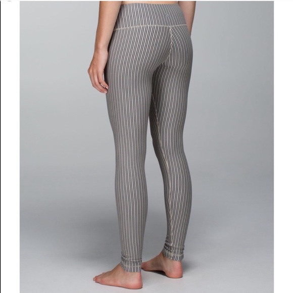 lululemon athletica Pants - Lululemon Blue Tan pinstripe inkwell leggings 6